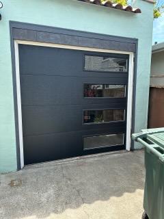 Installed garage door — photo 3