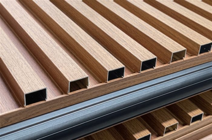 Aluminum grille wood-grain batten